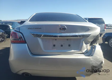 2015 Nissan Altima 2.5 z USA, uszkodzony, nr VIN 1N4AL3AP2FN324593